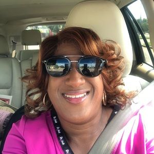 Meet your Posher, Dondria